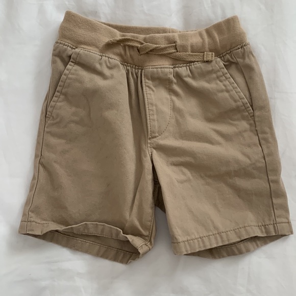 GAP bundle - Size 2 YR - 4 Shirts + 3 Shorts - Picture 12 of 15